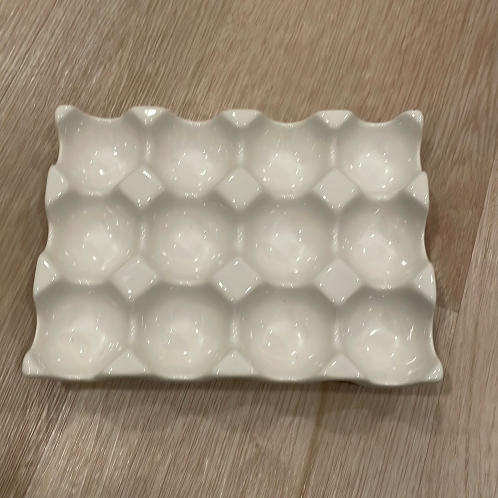 Anthropologie egg holder